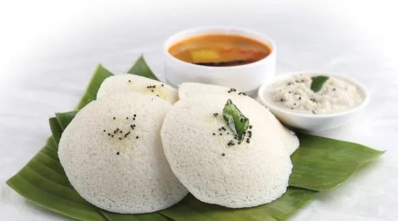 சாஃப்ட் இட்லி சீக்ரெட்: மாவு அரைக்கும் போது கண்டிப்பா இதை செய்யுங்க!