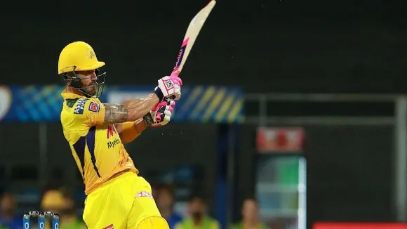 IPL cricket Tamil News: Faf du Plessis teaching Prasidh a lesson after bowling sloppy full-toss