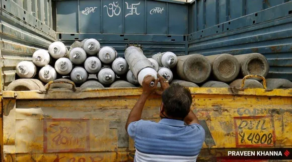 Oxygen Shortage Tamil News: Ban on O2 supply to industry may go