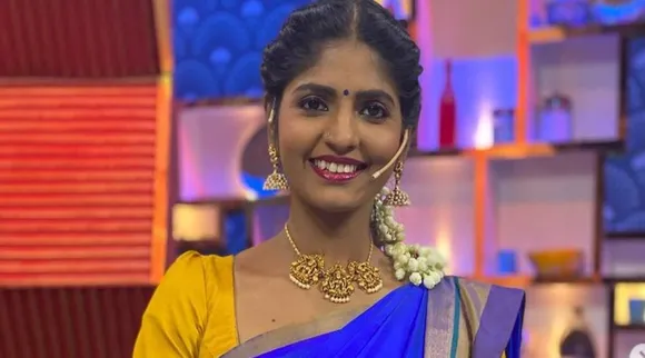 மினி லைப்ரரி நடத்தும் கனி... வெற்றி ரகசியம் இதுதானா?