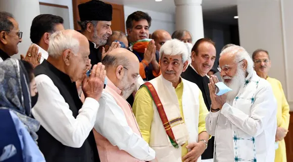 jammu kashmir, jammu kashmir leaders, narendra modi all party meeting, Ghulam Nabi Azad said five demands, Mehbooba Mufti, ஜம்மு காஷ்மீர், அனைத்துக் கட்சி கூட்டம், பிரதமர் நரேந்திர மோடி, ஒமர் அப்துல்லா, மெஹ்பூபா முஃப்தி, Omar Abdullah, J&K Apni Party's Altaf Bukhari, jammu kashmir issues, jammu kashmir delimitation