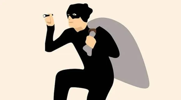 கர்நாடகா சென்ற தமிழக லாரியில் இருந்து செல்போன்கள் கொள்ளை : காவல்துறையினர் விசாரணை