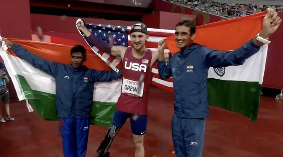 Mariyappan Thangavelu wins Silver medal, Tokyo Paralympics, Mariyappan wins silver, tamil nadu athlets Mariyappan wins silver, டோக்கியோ பாராலிம்பிக், வெள்ளிப் பதக்கம் வென்றார் தமிழக வீரர் மாரியப்பன், மாரியப்பன் தங்கவேலு, வெள்ளிப் பதக்கம், ஷரத் குமார் வெண்கலம் வென்றார், Mariyappan wins silver medal, sharad kumar wins bronze