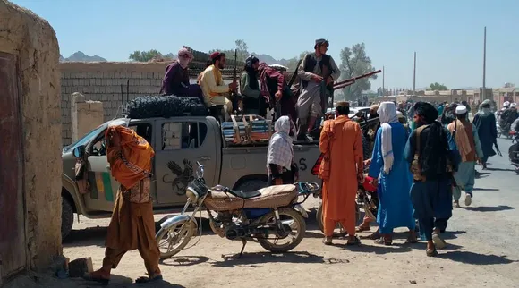 kabul airport blasts, us drone airstrikes, Taliban, காபூல் விமான நிலையம், அமெரிக்க ட்ரோன் தாக்குதல், தலிபான்கள், குண்டுவெடிப்பு, us drone strikes suicide bombers vehicle near kabul airport, afghanistan, us, pakistan