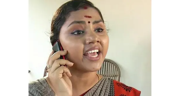 போட்டோ ஷூட், வீடியோ ஷூட் இல்லை... அரசு மருத்துவமனையில் குழந்தை பெற்ற சன் டிவி சீரியல் நடிகை!