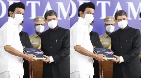 கீழடி ஆய்வு, சென்னை வரலாறு... புதிய ஆளுனருக்கு ஸ்டாலின் வழங்கிய 2 புத்தகங்கள்!