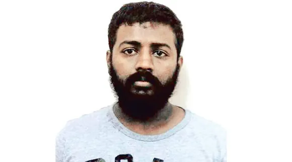 இரட்டை இலை சுகேஷ் சந்திரசேகர் வழக்கு: சிறை அதிகாரிகளுக்கு லஞ்சம்.. 6 பேர் சஸ்பெண்ட்..