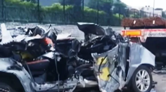 5 people killed in road accident in chennai, chennai car accident, சென்னை அருகே கார் விபத்து, பெருங்களத்தூர் அருகே கார் விபத்து, கார் விபத்தில் 5 இளைஞர்கள் மரணம், car accident near perungalathur, engineers dies in Car Lorry accident, near Perungalathur in chennai, 5 engineers dies in Car Lorry accident near Perungalathur in chennai