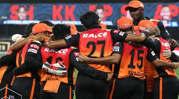 IPL news in tamil: netizens reaction on Kedar Jadhav's DRS call 