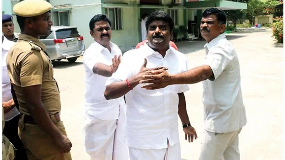 Vijaya baskar, C vijaya baskar, raid, vigilance department raid, IT raid
