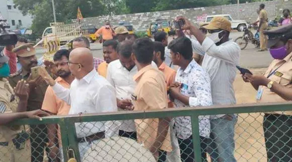 Periyar and Islam seminar, Manonmaniyam sundaranar university, Hindu frontline protest, மனோன்மணியம் சுந்தரனார் பல்கலைக்கழகம், பெரியாரும் இஸ்லாமும் கருத்தரங்கு, இந்து முன்னணியினர் தடுத்து நிறுத்தப்பட்டதால் சர்ச்சை, ரியாஸ் அஹமது, புதிய விடியல், riyaz ahmad, puthiya vidiyal, periyar, islam