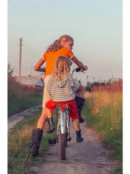 electric cycle 2 - unsplash (1)