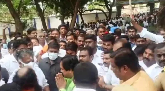basheer meets ops, ஓபிஎஸ் உடன் பஷீர் சந்திப்பு, அதிமுகவில் இருந்து நீக்கப்பட்ட பஷீர் ஓபிஎஸ் உடன் சந்திப்பு, அதிமுக, சசிகலா, எடப்பாடி பழனிசாமி, o panneerselvam, aiadmk, sasikala, eps, edappadi palaniswami