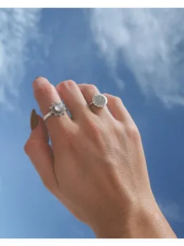 silver jewellery - unsplash (1)
