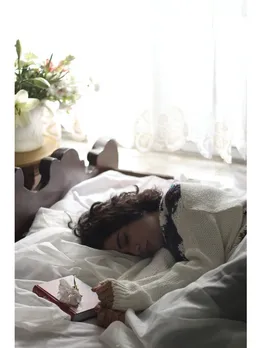 sleeping 3 - unsplash (1)