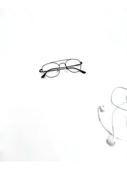 spectacle 4 - unsplash (1)