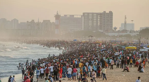 ஒமைக்ரான் அச்சுறுத்தல் : தமிழகத்தில் புத்தாண்டு கொண்டாட்டத்திற்கு தடை
