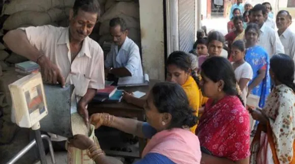ரேசன் கடைகளில் 3000க்கும் மேற்பட்ட காலியிடங்கள்; செலக்சன் எப்படி தெரியுமா?