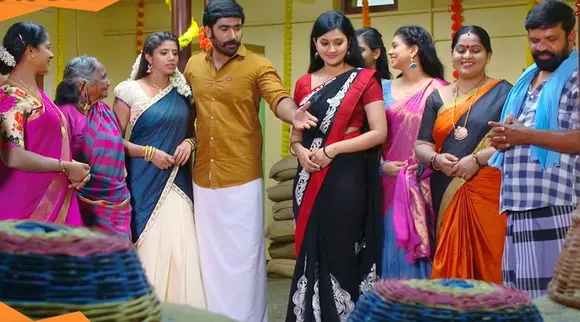 இதுதான் கடைசி.. இனிமேல் என்னை பார்க்க முடியாது... ஷாக் கொடுத்த சீரியல் நடிகை