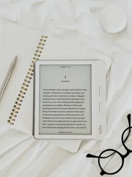 book reading 5 - unsplash (1)
