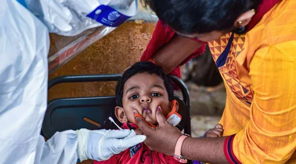 3 வயதுக்கு மேற்பட்ட குழந்தைகளுக்கு 6 மாதங்களில் கொரோனா தடுப்பூசி - ஆதார் பூனாவல்லா