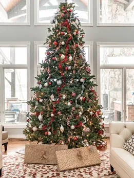 christmas tree - unsplash (1)