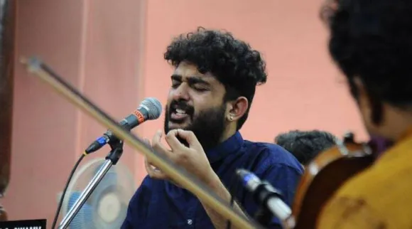 Sid Sriram sings Ullathil Nalla Ullam song badly, Singer Sid Sriram, Sid Sriram sings badly, Karnan movie, Ullathil Nalla Ullam song, seerkazhhi govindarajan song, karnan movie, sivaji ganesan, ms viswanathan, sid sriram sings badly, tamil writers criticise sid sriram, புகழ்பெற்ற உள்ளத்தில் நல்ல உள்ளம் பாடல், கர்ணன், கர்ண வதையாக பாடிய பிரபல பாடகர் சித் ஸ்ரீராம், சித் ஸ்ரீராம் மீது எழுத்தாளர்கள் விமர்சனம், karnan movie, ntr, tamil cinema, tamil writers