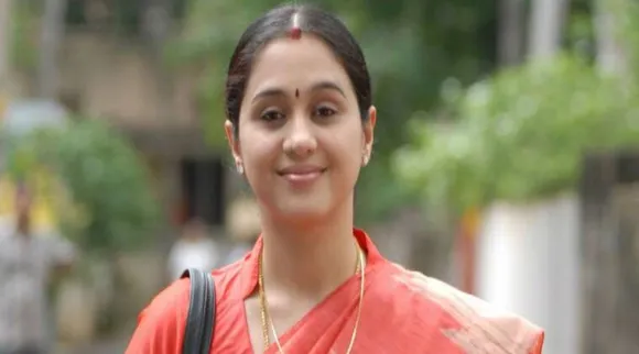 Entertainment Tamil News: actress Devayani in modern look pic goes viral