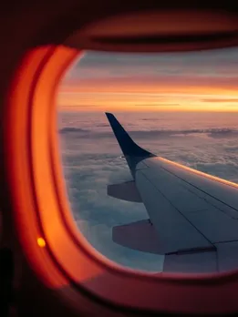 aeroplane 2 - unsplash (1)