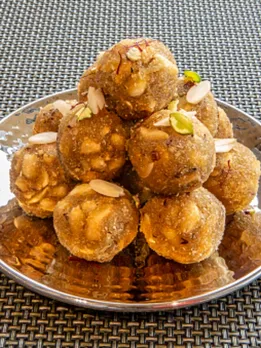 gond laddu - unsplash (1)