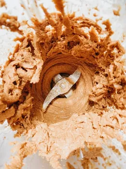 peanut butter - unsplash (1)
