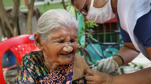 60 வயதை கடந்தவர்களில் 3.9 லட்சம் பேர் முதல் டோஸை பெறவில்லை - அதிர்ச்சி தகவல்