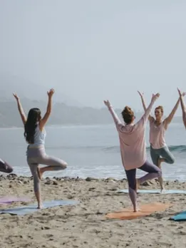 yoga 11 - unsplash (1)