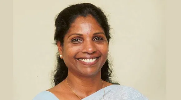 Sivagami IAS, former IAS Sivagami contest in chennai local body polls, chenani mayor candidate, சிவகாமி ஐஏஎஸ், முன்னாள் ஐஏஎஸ் ப சிவகாமி, எழுத்தாளர் ப சிவகாமி, அதிமுக, சென்னை மேயர், aiadmk chennai mayor cadidate sivagami ias, samooga samathuva padai, sivagami, aiadmk