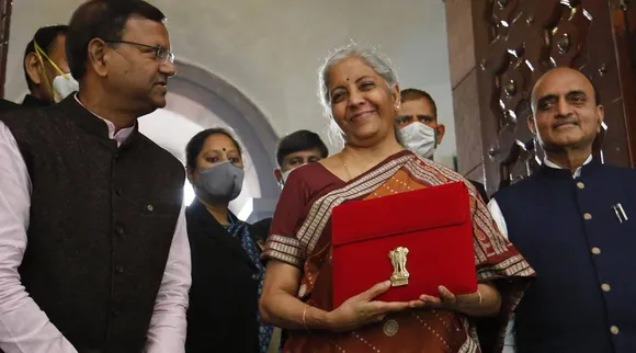டெல்லி ரகசியம்: பட்ஜெட் உரையில் நிர்மலா சீதாராமன் குடித்த இரண்டு ட்ரிங்க்ஸ் இதுதான்!