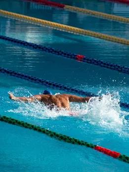 swimming 5 - unsplash (1)