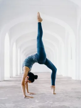 yoga 16 - unsplash (1)