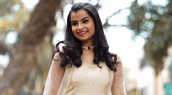 பாட்டு மட்டும் இல்ல... டான்ஸூம் நமக்கு அத்துபடி... சிவாங்கியின் வைரல் நடனம்