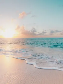 beach 1 - unplash (1)