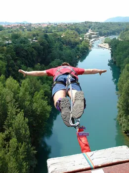 bungee jumping 2 - unsplash (1)