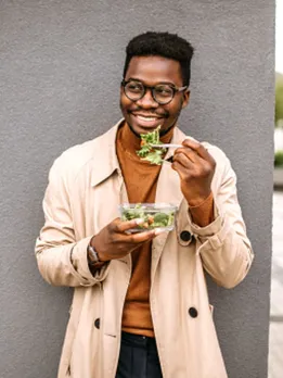 eating 11 - unsplash (1)
