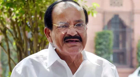 காலையில் சாவர்க்கர்... மாலையில் கருணாநிதி... ஓயாத சர்ச்சையில் வெங்கையா வருகை!