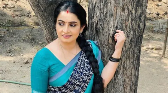 குழந்தையாகவே மாறிய தனம் அண்ணி... என்ன ஆட்டம் பாருங்க...!
