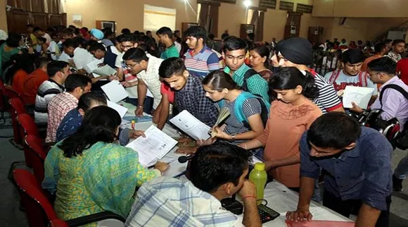 310 பொறியியல் கல்லூரிகளில் என்ன பிரச்னை? மாணவர் சேர்க்கை பாதிக்குமா?