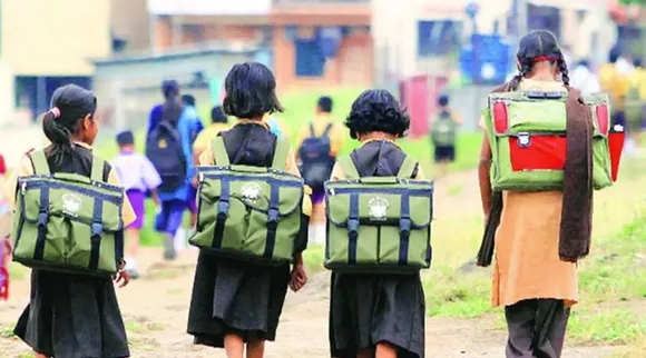 மாணவர்கள், ஆசிரியர்களுக்கு செயலி வருகை பதிவு; பள்ளிக் கல்வித்துறை உத்தரவு
