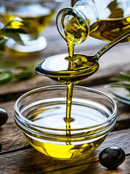 olive oil - unsplash (1)