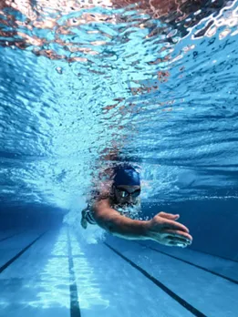 swimming 3 - unsplash (1)