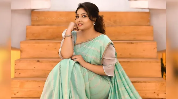 புல்வெளி படுக்கை... அருவி நீர் ஆட்டம்... ரோஜாவின் சோலோ டூர்