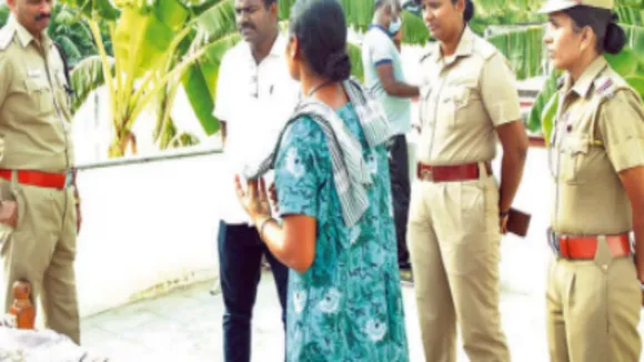 Tamil News :  நாமக்கல்லில் கடத்தப்பட்ட 11 வயது சிறுமி மீட்பு - 2 பேர் கைது