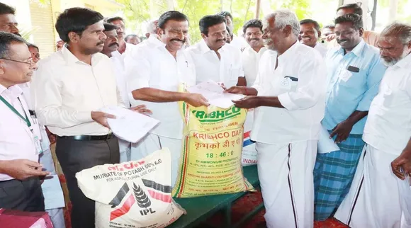 விவசாயிகளுக்கு இலவசமாக 3 வகை உரம்: குறுவை சாகுபடி தொகுப்பு வழங்கிய அமைச்சர் நேரு